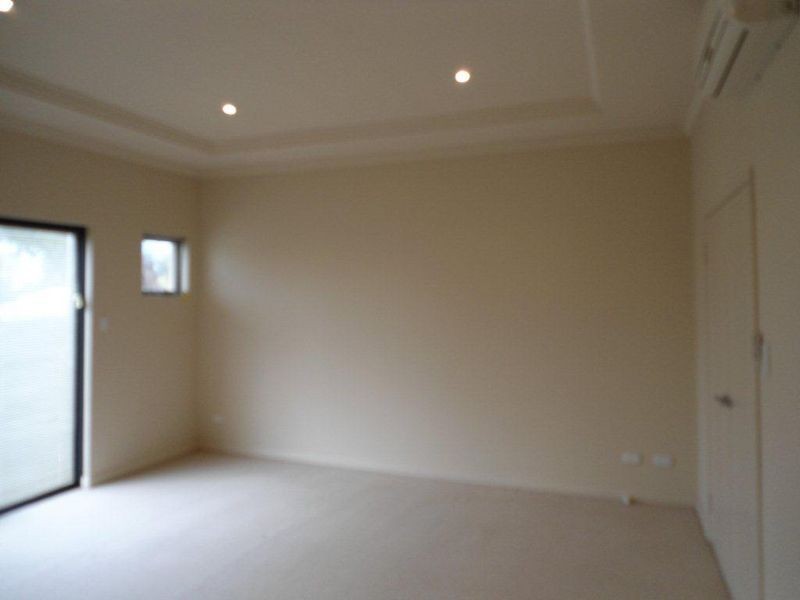 4/34 Lewington Street, Rockingham WA 6168