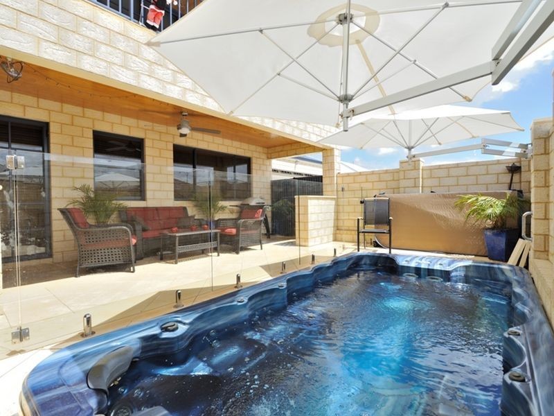 4 Apache Street, Rockingham WA 6168
