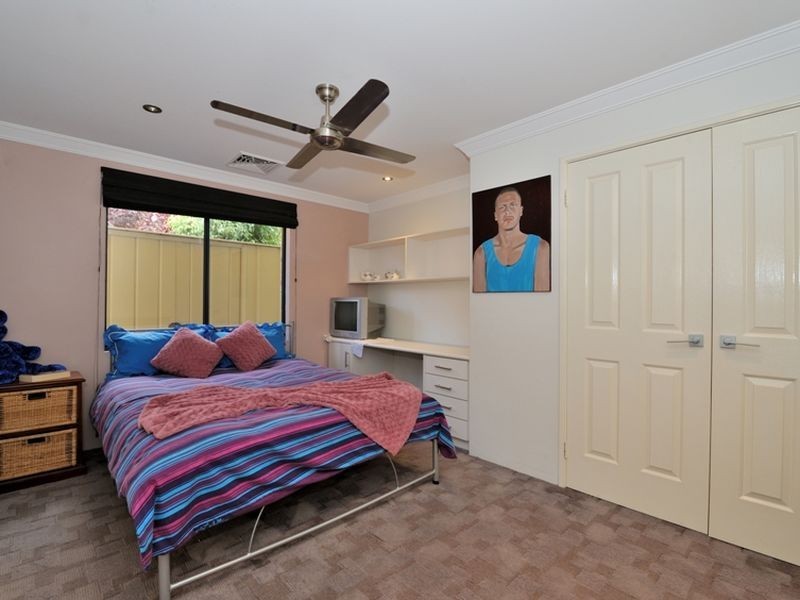 4 Apache Street, Rockingham WA 6168
