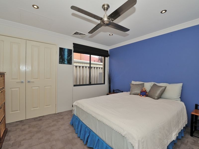4 Apache Street, Rockingham WA 6168