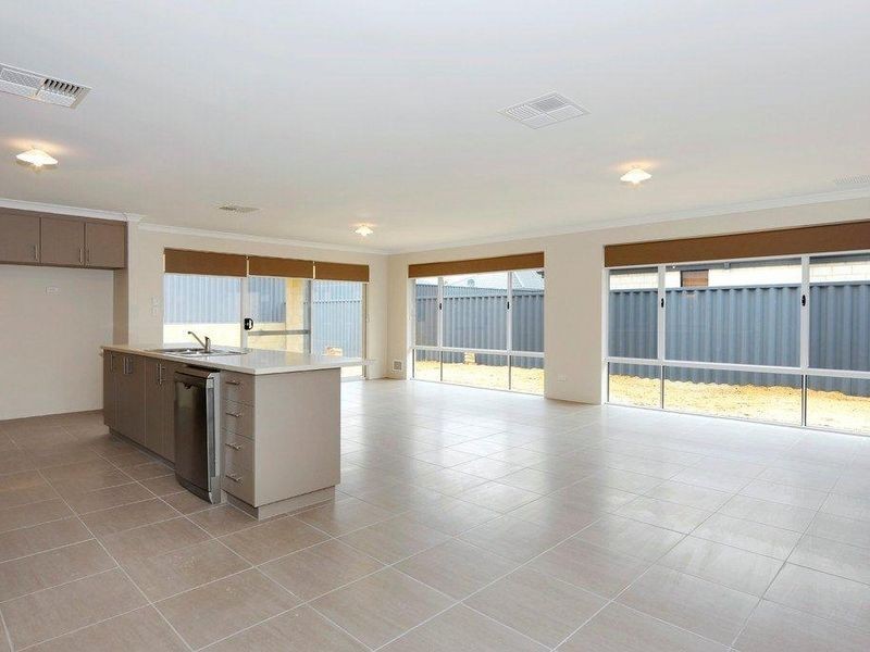 6 Correa Way, Baldivis WA 6171