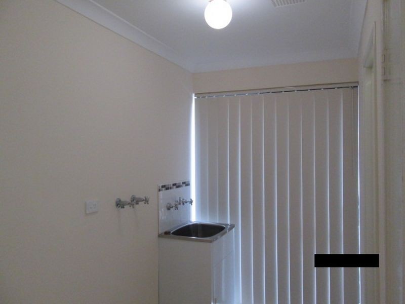 18 Kinsale Bend, Port Kennedy WA 6172
