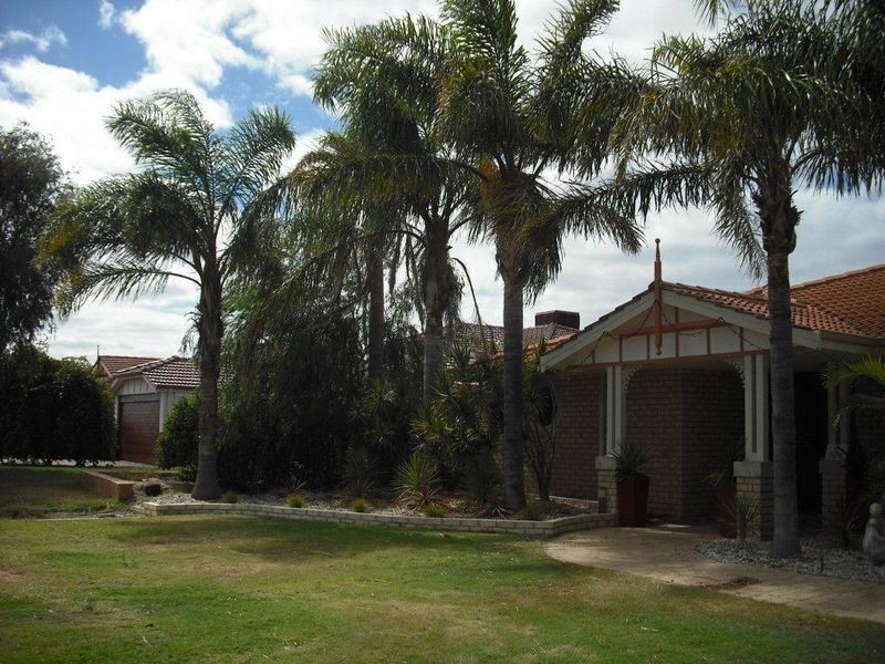 85 La Spezia Drive, Secret Harbour WA 6173