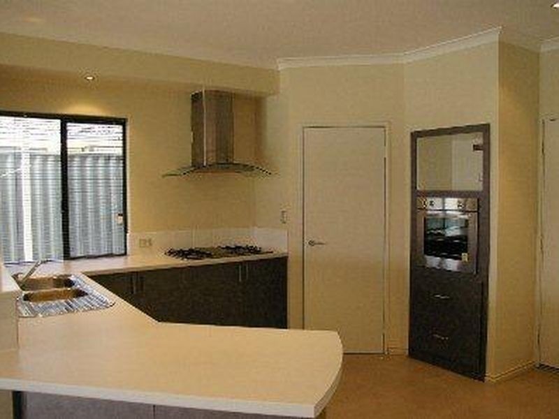 27 Frenchmans Crescent, Secret Harbour WA 6173