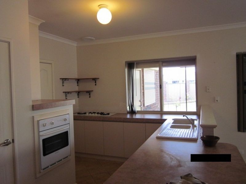 29 Montmatre Green, Port Kennedy WA 6172