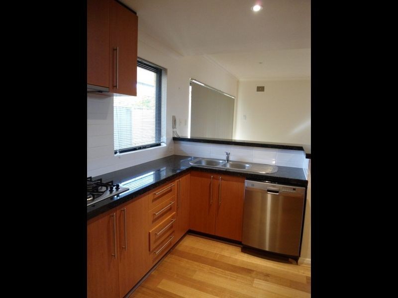 7/56 Parkin Street, Rockingham WA 6168