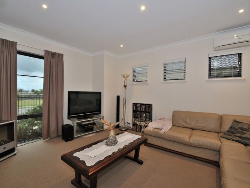 82 Waterfront Parkway, Shoalwater WA 6169