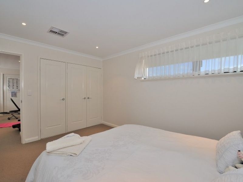 82 Waterfront Parkway, Shoalwater WA 6169