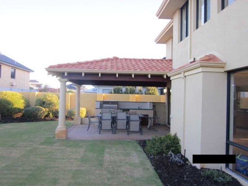 19 Cobblestone Circuit, Secret Harbour WA 6173