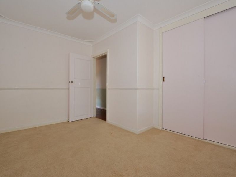 27 Seahaven Street, Safety Bay WA 6169