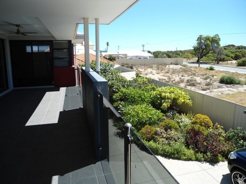1B Fourth Avenue, Shoalwater WA 6169