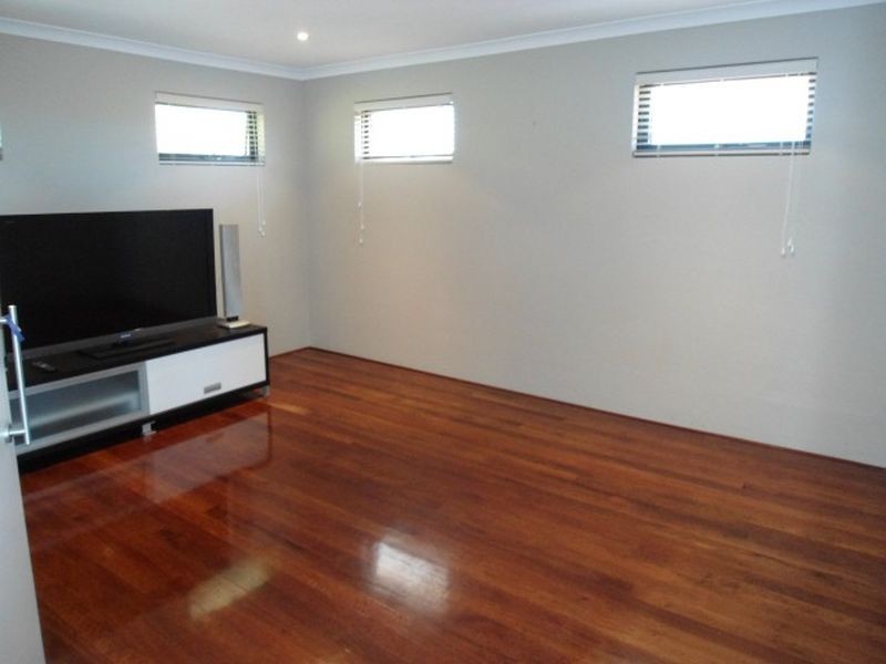 1B Fourth Avenue, Shoalwater WA 6169