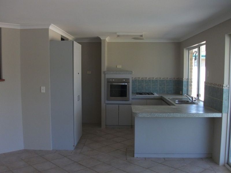 5 Bunda Place, Waikiki WA 6169