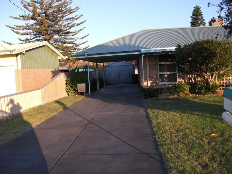 11 Stoner Street, Rockingham WA 6168