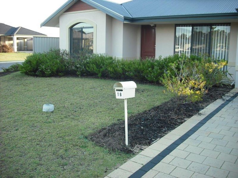 18 Voltaire Way, Secret Harbour WA 6173