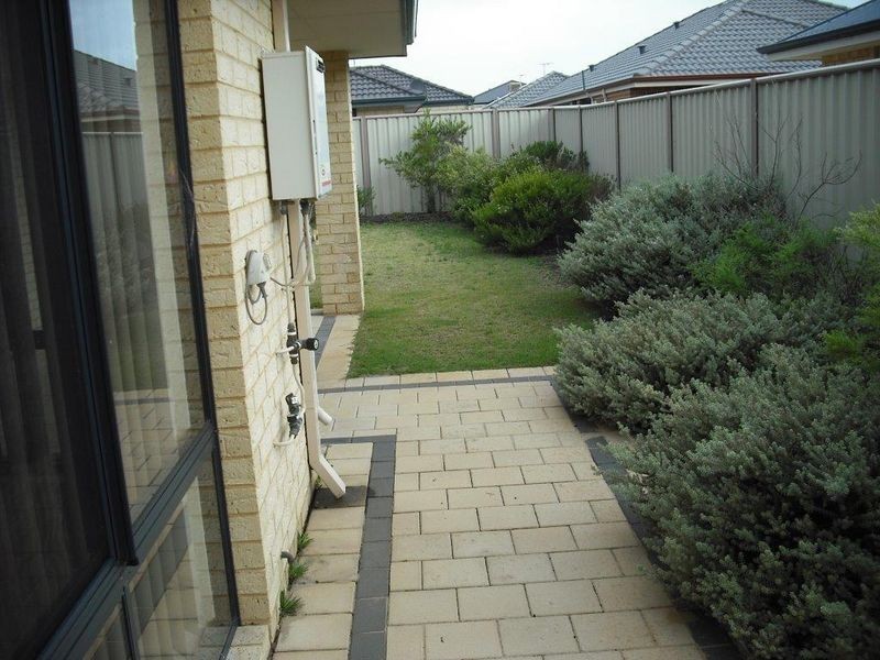 18 Voltaire Way, Secret Harbour WA 6173