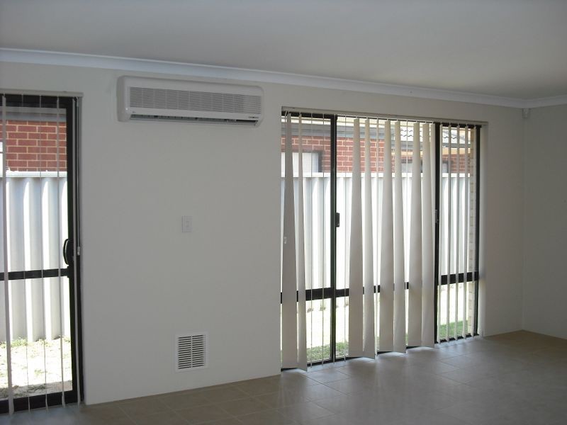 11 Crusoe Link, Secret Harbour WA 6173