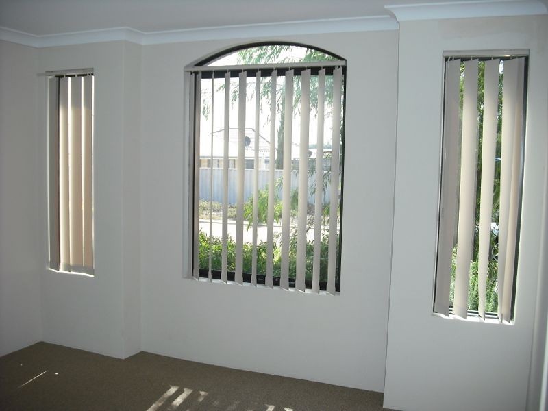 11 Crusoe Link, Secret Harbour WA 6173