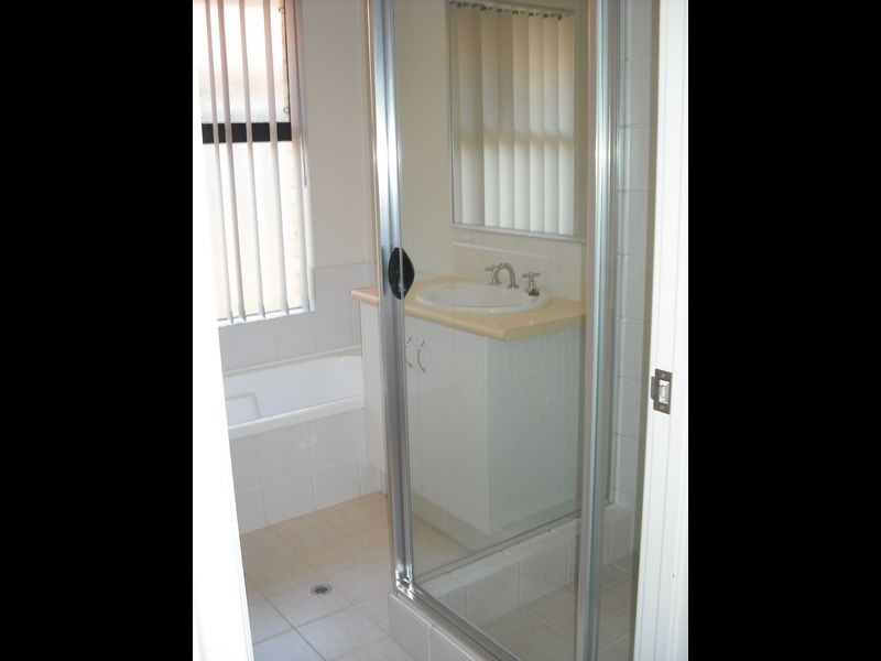 11 Crusoe Link, Secret Harbour WA 6173