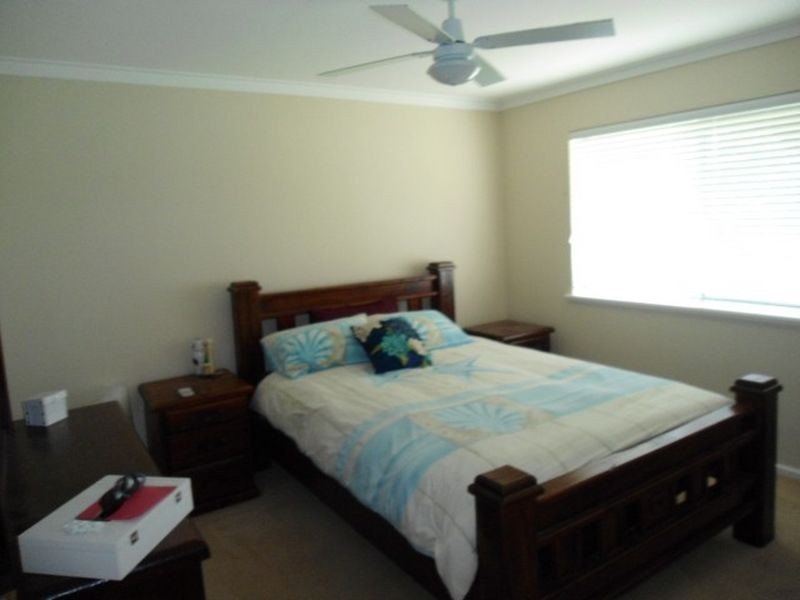 25 Okehampton Road,, Warnbro WA 6169