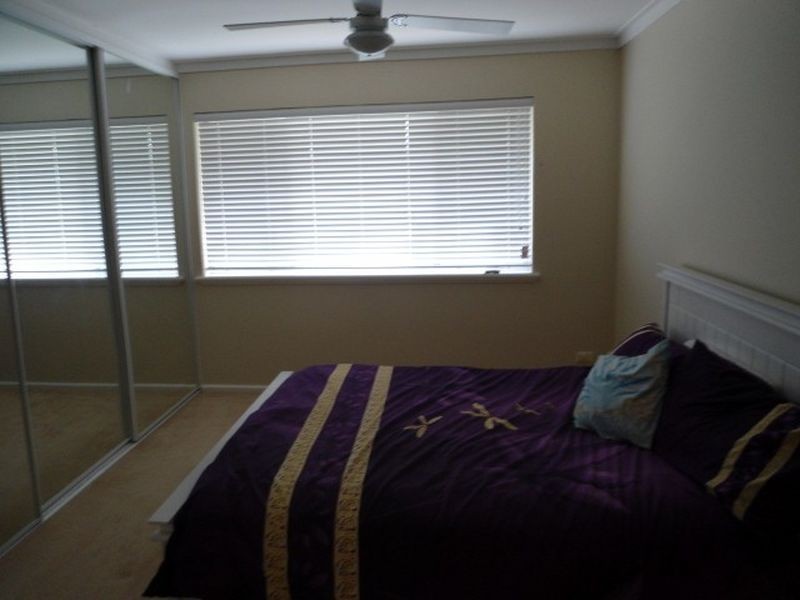 25 Okehampton Road,, Warnbro WA 6169
