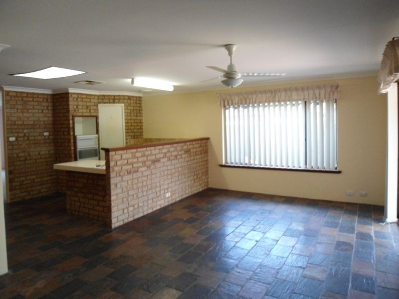 31 Lynda Crescent, Cooloongup WA 6168