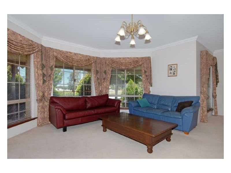 115 Huxtable Terrace, Baldivis WA 6171