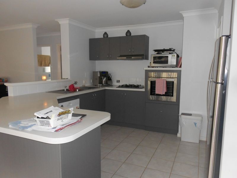 8 Dunsky Pass, Secret Harbour WA 6173