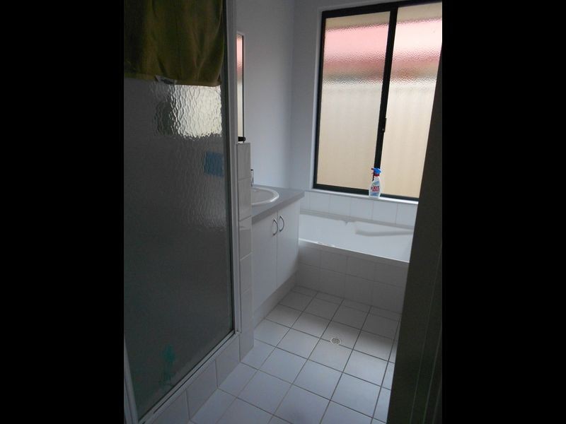 8 Dunsky Pass, Secret Harbour WA 6173
