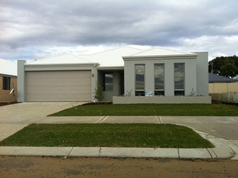 36 Sorrento Turn, Secret Harbour WA 6173