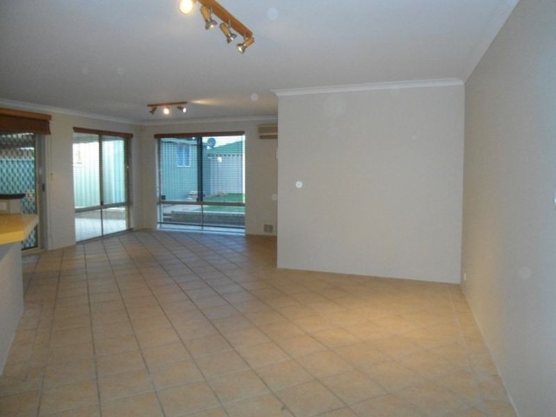 15 Jean Pierre Drive, Warnbro WA 6169