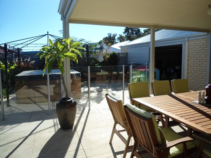 15 Wallingford Crescent, Wellard WA 6170