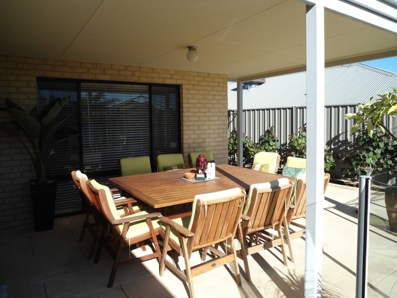 15 Wallingford Crescent, Wellard WA 6170