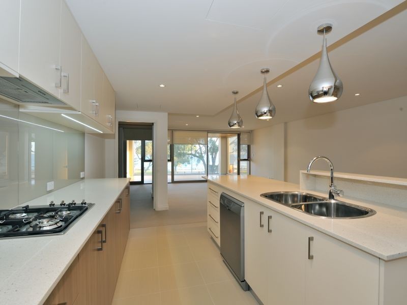 2/3 Rockingham Beach Road, Rockingham WA 6168