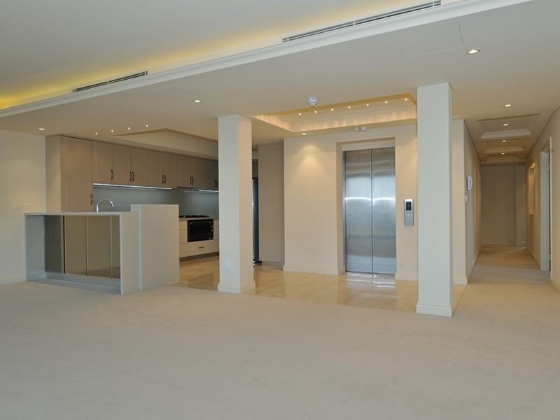 8/3 Rockingham Beach Road, Rockingham WA 6168