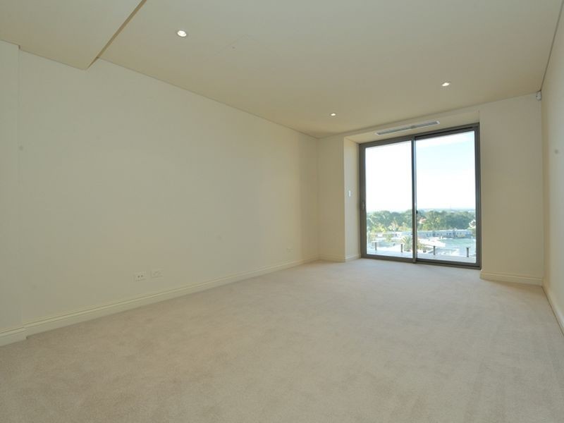 8/3 Rockingham Beach Road, Rockingham WA 6168