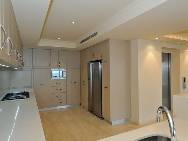 9/3 Rockingham Beach Road, Rockingham WA 6168