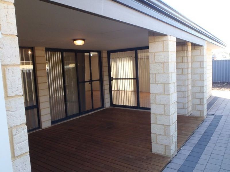 10 Flame Tree Loop, Baldivis WA 6171