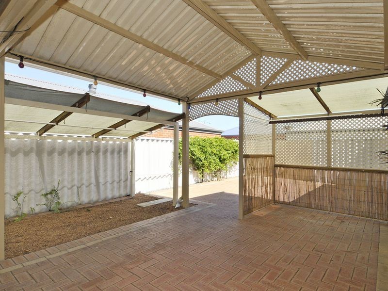 35 Brindabella Avenue, Rockingham WA 6168