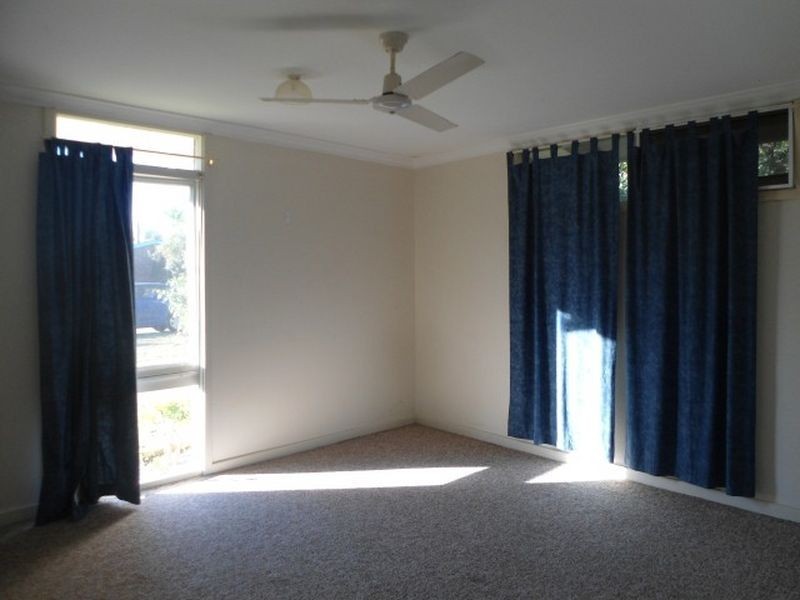 11 Malbeling Close, Hillman WA 6168