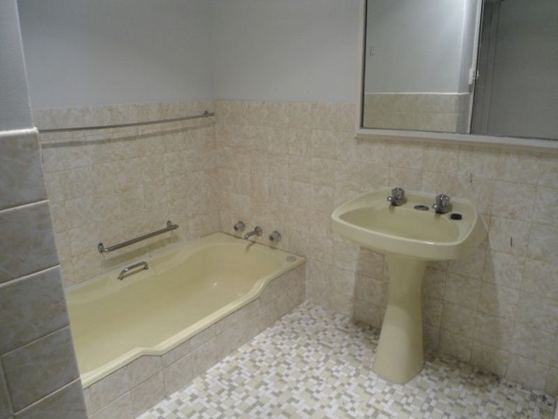 11 Malbeling Close, Hillman WA 6168