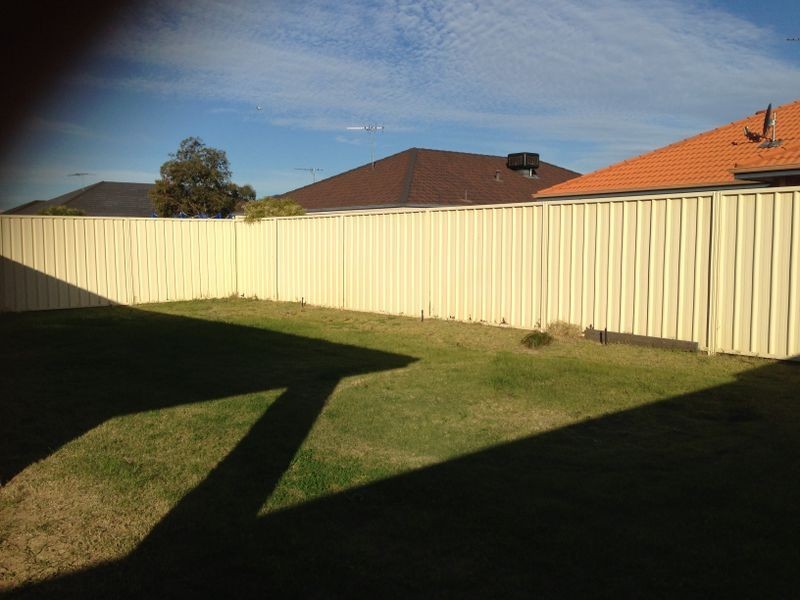 15 Bogue Way, Port Kennedy WA 6172