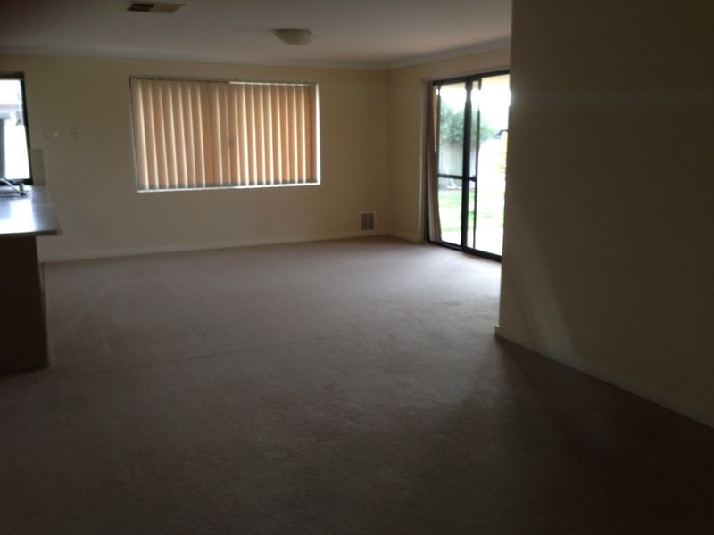 7 Knutsford Crescent, Port Kennedy WA 6172