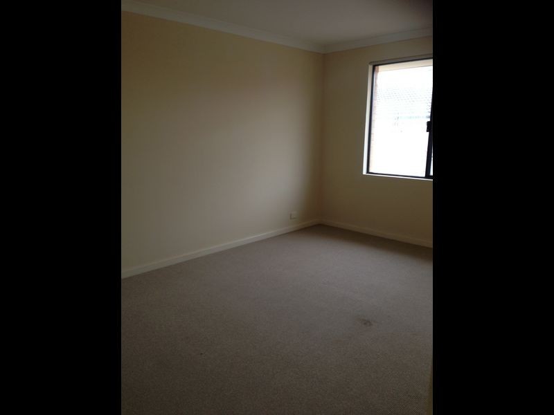 7 Knutsford Crescent, Port Kennedy WA 6172