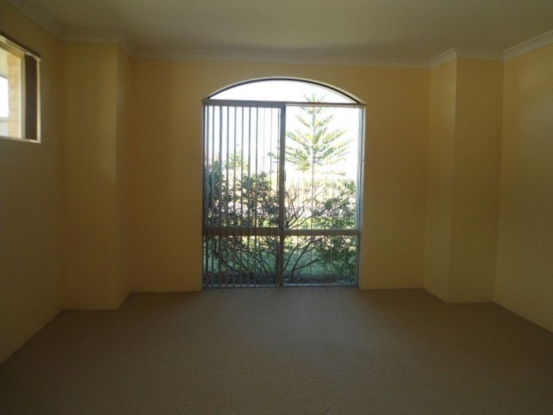 5 Dupuy Way, Secret Harbour WA 6173