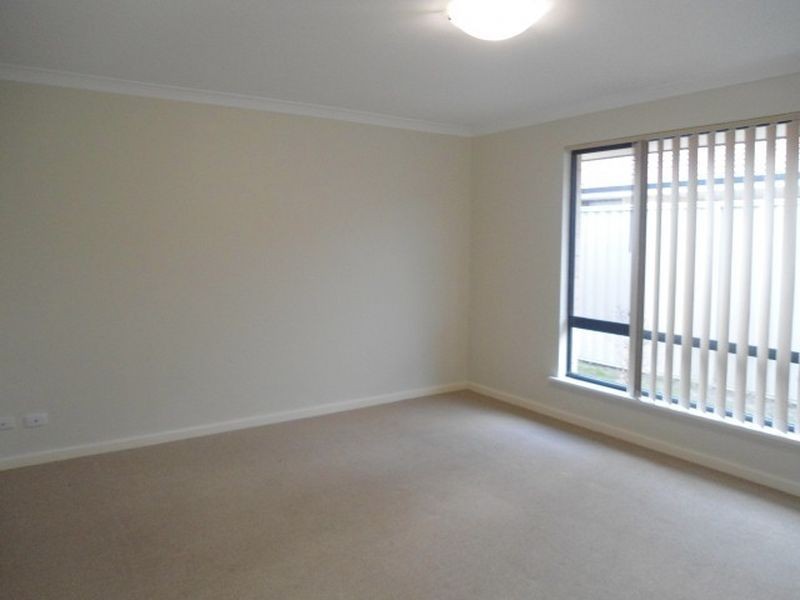 22 Indee Pass, Secret Harbour WA 6173