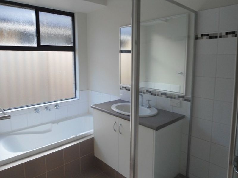 22 Indee Pass, Secret Harbour WA 6173