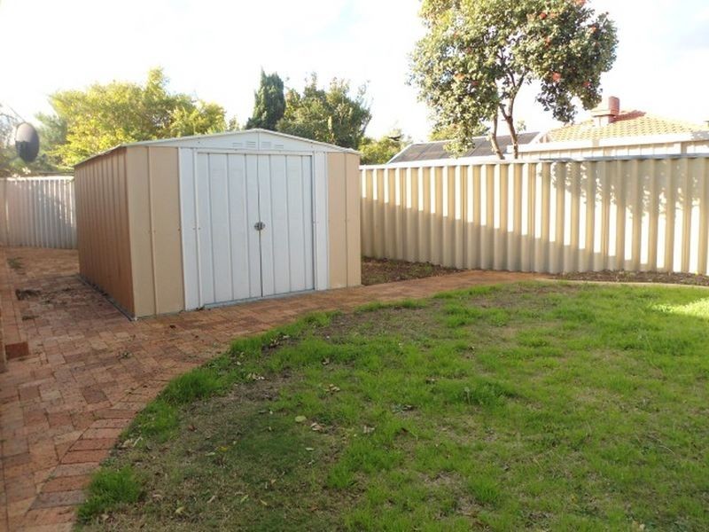 70 La Spezia Drive, Secret Harbour WA 6173