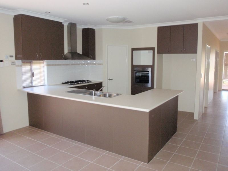 12 Zenith Turn, Baldivis WA 6171