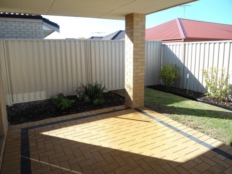 33 Kumarina Drive, Secret Harbour WA 6173